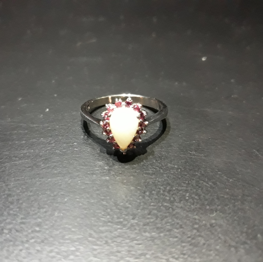 Natural Opal and Garnet Ring M10